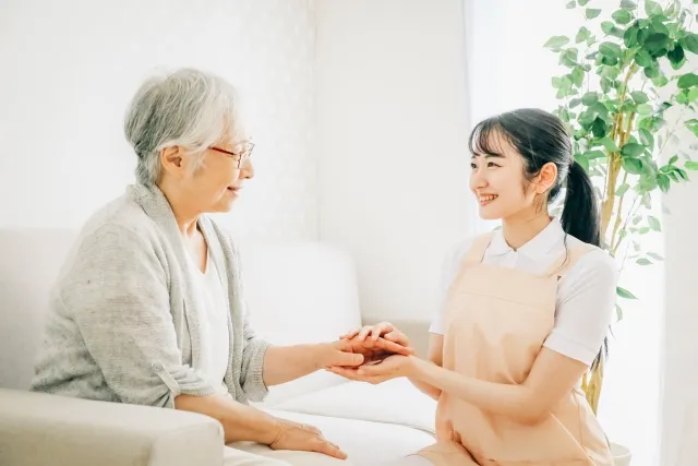人間関係の良い介護職場を求人票から見分けるイメージ